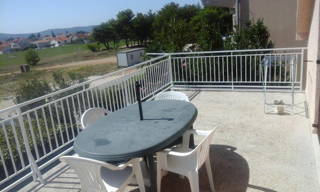 Apartment Rogic Biograd Na Moru Exteriör bild